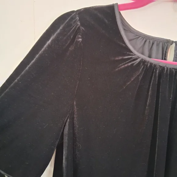 Joie Elegant Black Velvet Blouse with Unique Cutout Sleeves Size L - Picture 5 of 15